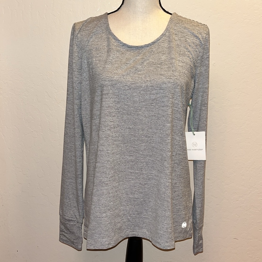 We wander crisscross back long sleeve top with thumb holes